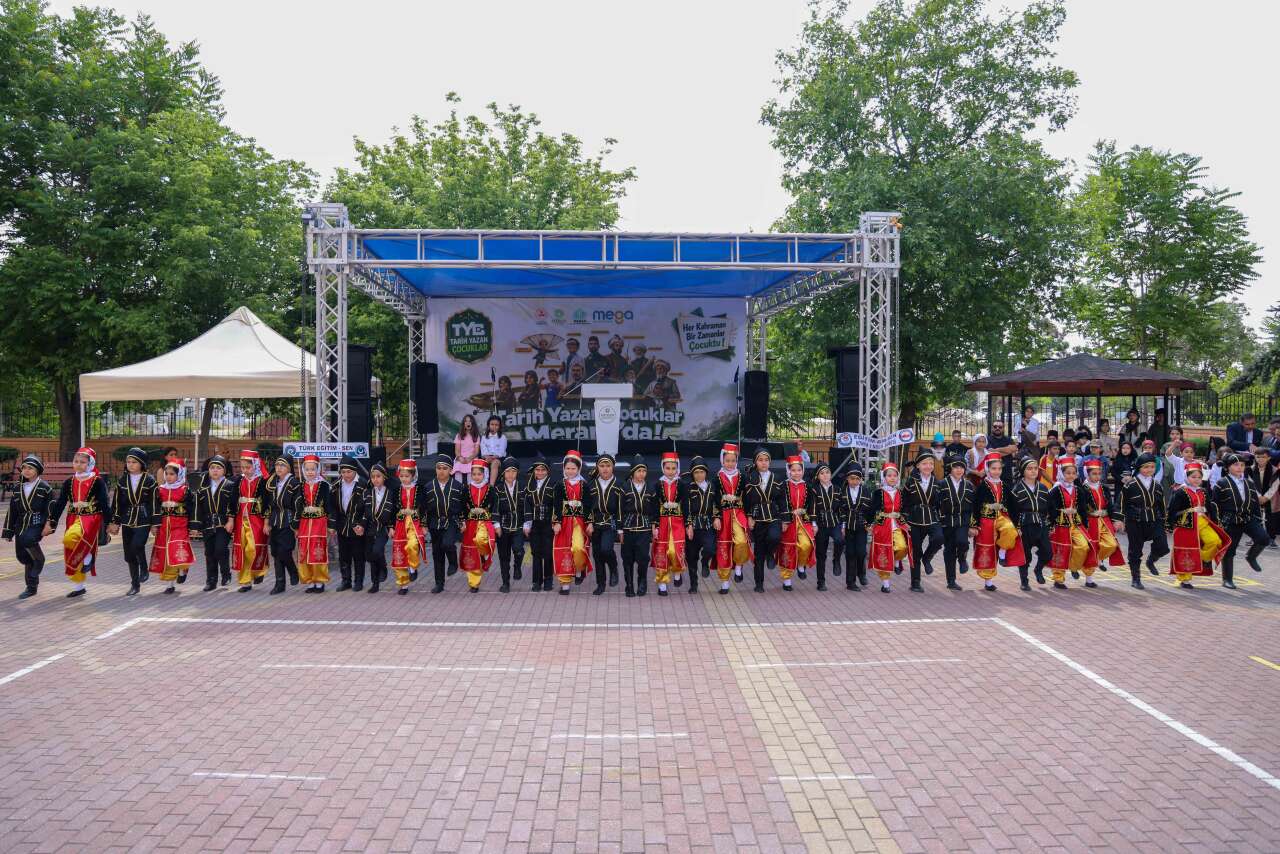 77 büyük isim, Konya Meram’da minik öğrencilerin kalemiyle hayat buldu 5